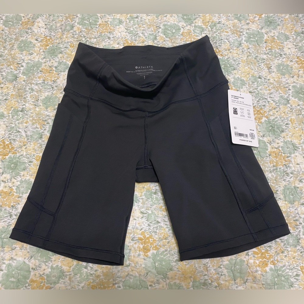 NWT Athleta Ultimate Stash Shorts 7in